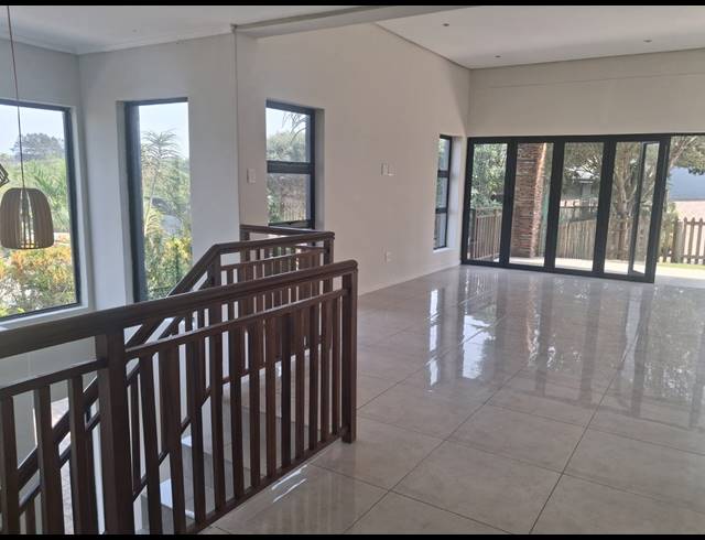 4 BEDROOM HOUSE FOR SALE IN PALM LAKES ESTATE
